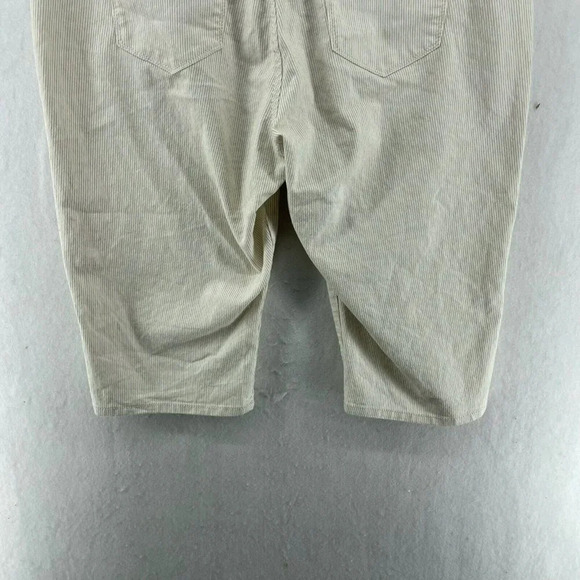 Gloria Vanderbilt Corduroy Shorts Women's Sz 16P Ivory All-Around Slimming Curvy - Picture 9 of 13